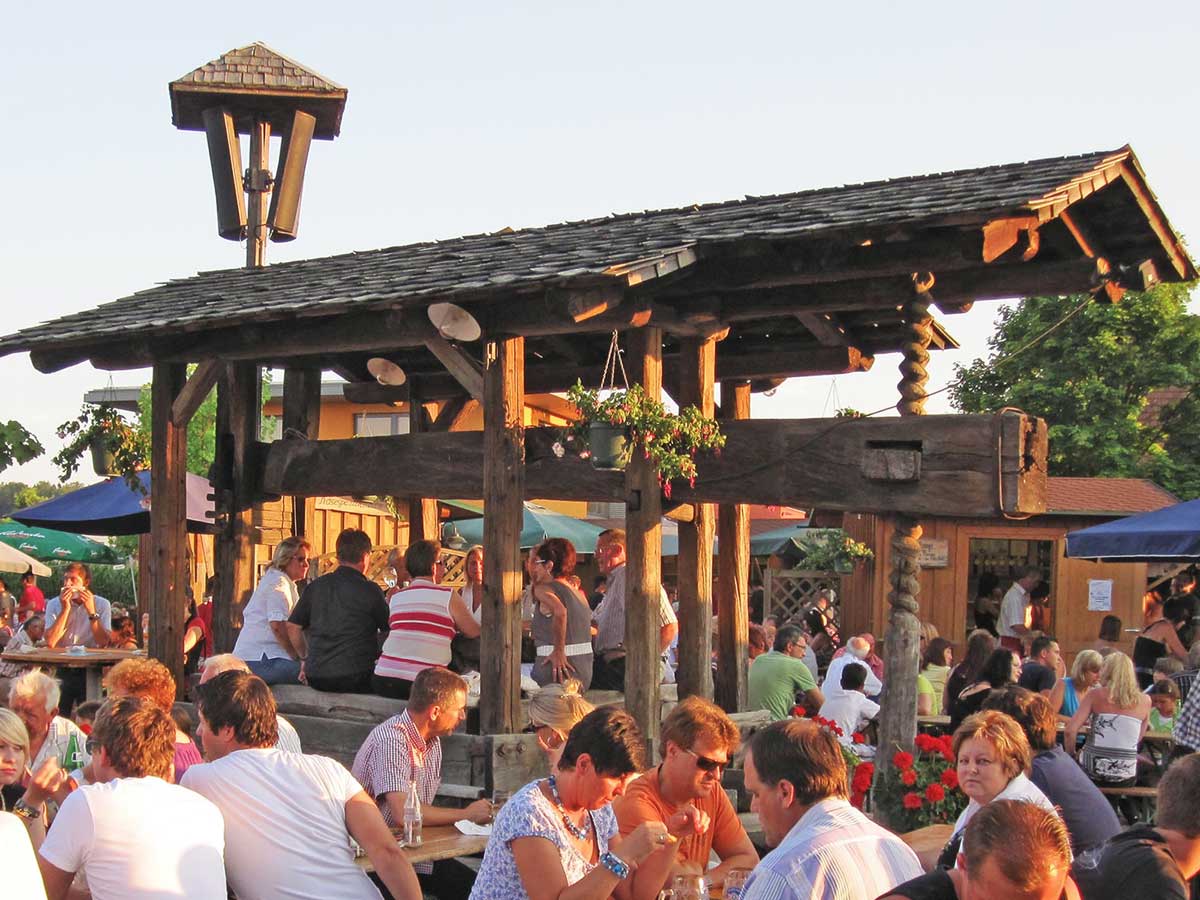 Die Weinpresse – Der Exklusivste Sitzplatz beim Schratln